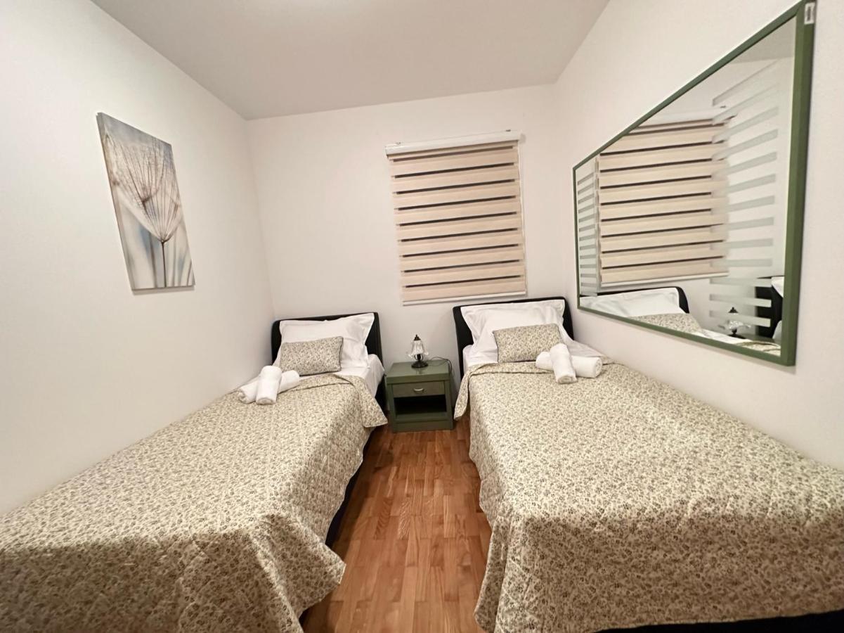 Family Apartment มาคาร์สกา ภายนอก รูปภาพ